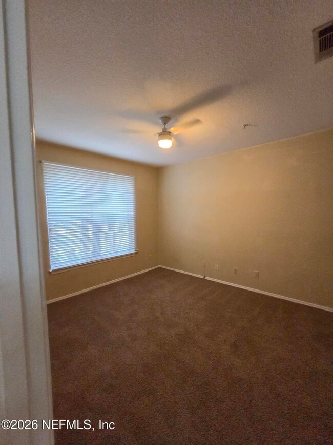 Building Photo - 13810 Sutton Park Dr N
