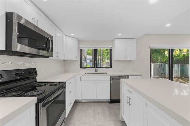 Building Photo - 345 Sarto Ave