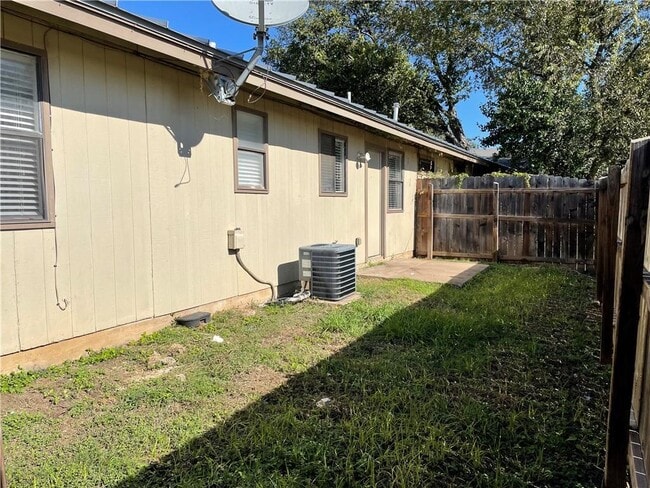 Building Photo - 2008 Conestoga Trail