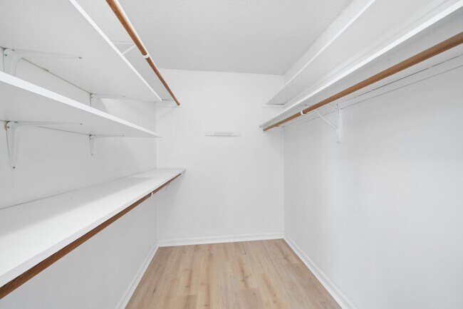 Building Photo - 6108 New Market Way