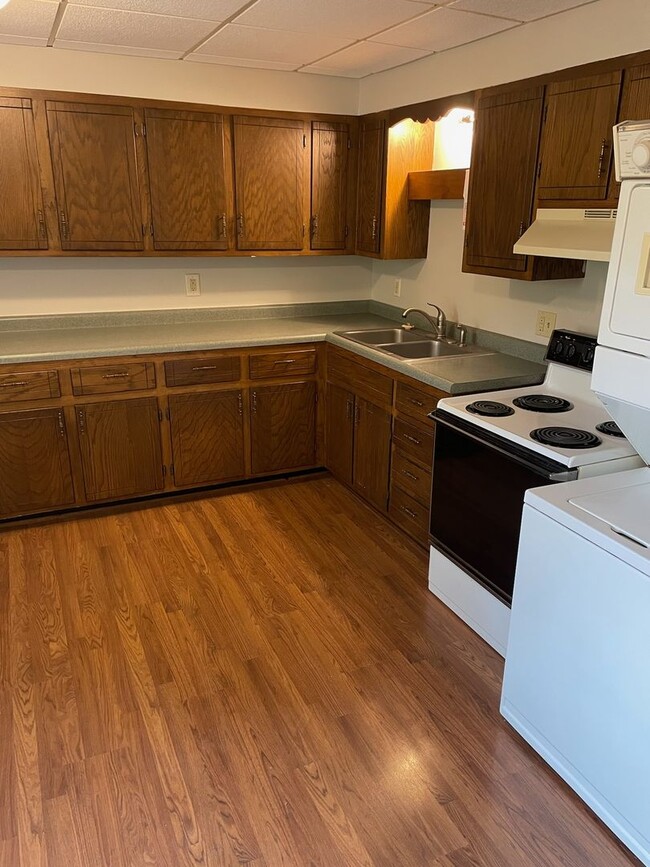 Building Photo - 49 1/2 9th st