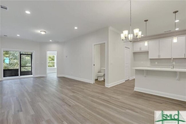 Building Photo - 157 Lower Creek Dr