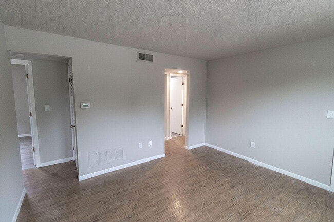 Building Photo - 2921 Northland Dr