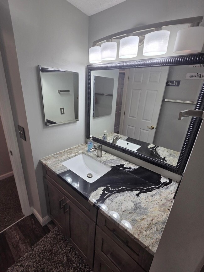 Building Photo - 5225 Wolf Run Dr