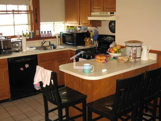 Primary Photo - Beautiful 5 bed townhouse in Brighton.