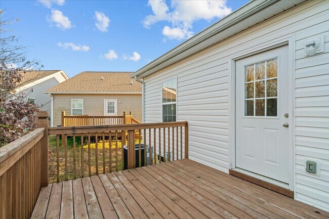 Building Photo - Pristine 3 Bed 2 Bath Home in Dalton