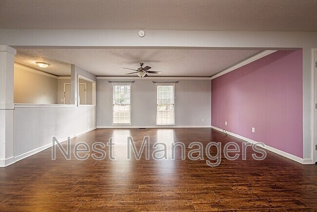 Building Photo - 7059 Darnell St