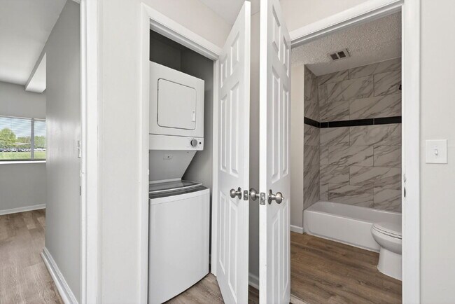 Building Photo - 931 Waycross Rd