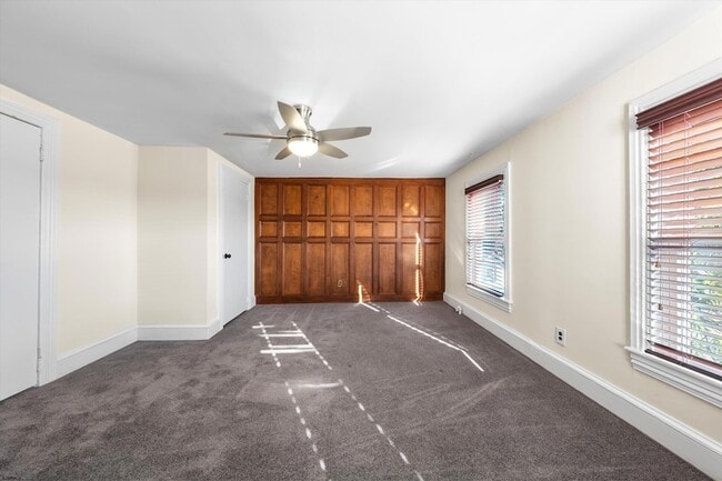 Building Photo - 616 W Ocean Heights Ave