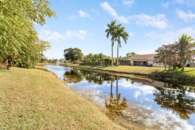 Building Photo - 14616 Autumn Ave