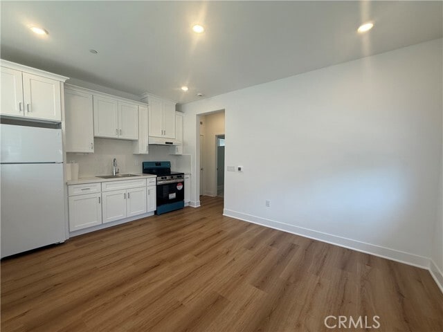 Building Photo - 301 Shoveler