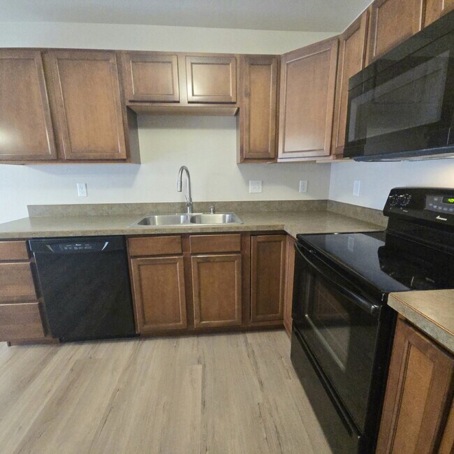 Building Photo - Townhouse, newly available