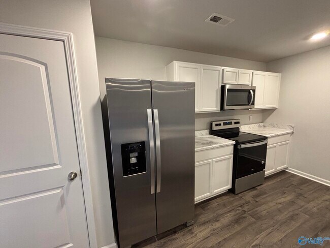 Building Photo - 172 Tobin Ln