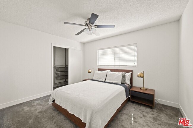 Building Photo - 4069 W Rosecrans Ave