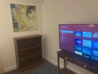 Building Photo - 5561 Ashbourne Rd