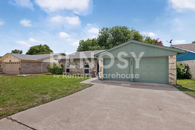 Building Photo - Completely Refreshed Arlington Home