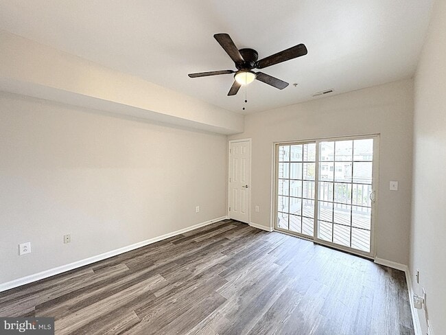 Building Photo - 525 Highland Ests