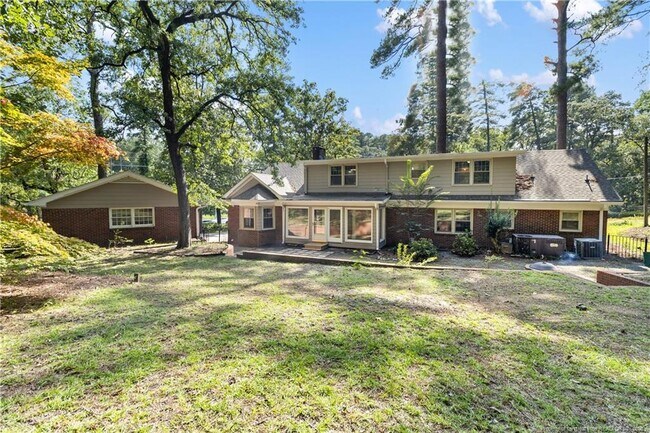 Building Photo - 120 Dundee Rd