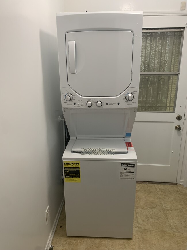 Laundry Room - 7125 Kittyhawk Ave