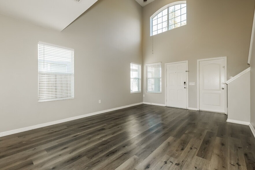 Building Photo - 12527 Evington Point Dr