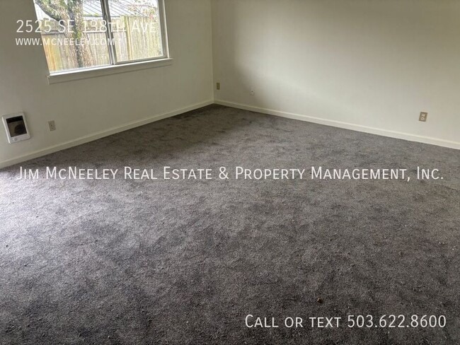 Building Photo - 2525 SE 138th Ave