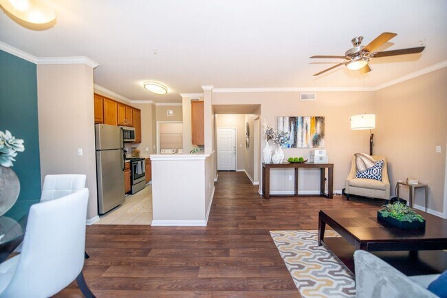 Building Photo - 2840 Shadowbriar Dr