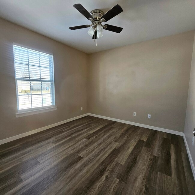 Building Photo - 2505 SW Choctaw St