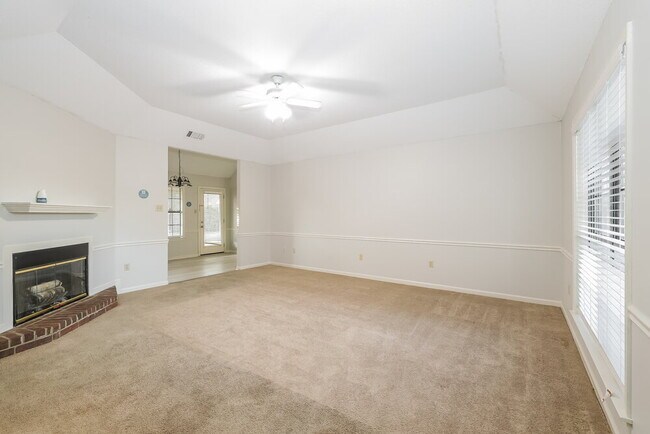 Building Photo - 3565 Foxfield Trail