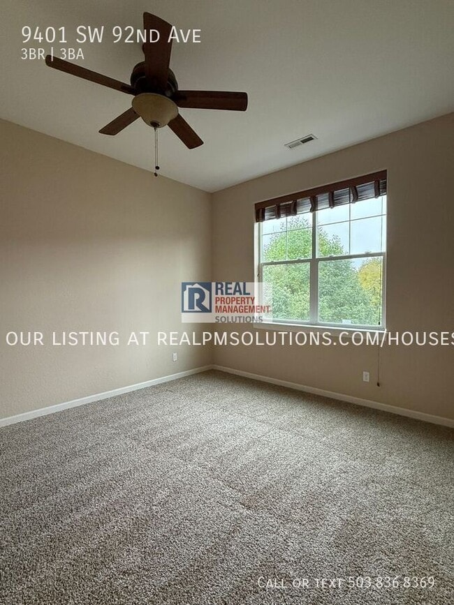 Building Photo - 9401 SW 92nd Ave