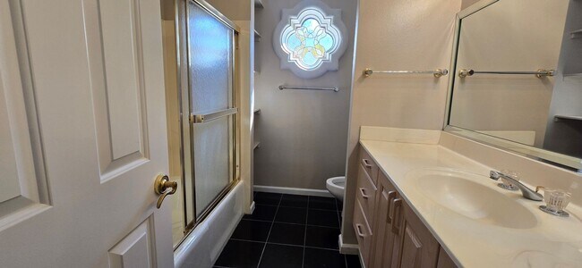 Building Photo - UNFURNISHED GREAT SINGLE FAMILY HOME WITH VIEWS & POOL IN BACKYARD