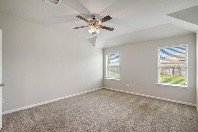 Building Photo - 5611 Cedar Cres Ct