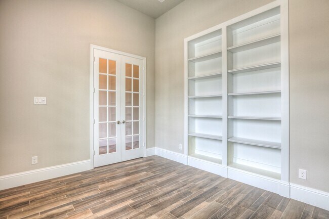 Building Photo - 19 Cohasset Pl