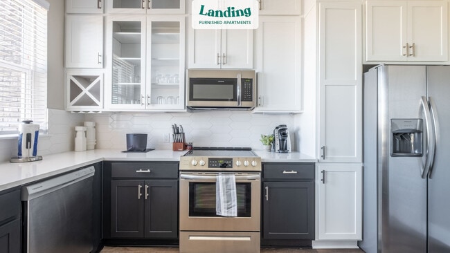 Building Photo - 500 W Trade St