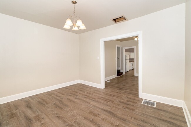 Building Photo - 2 bedroom home in Carlisle!