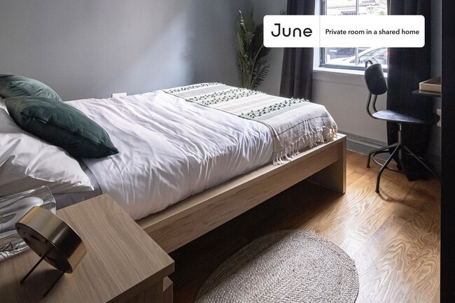 Primary Photo - Private bedroom in 4 bed/2 bath Home