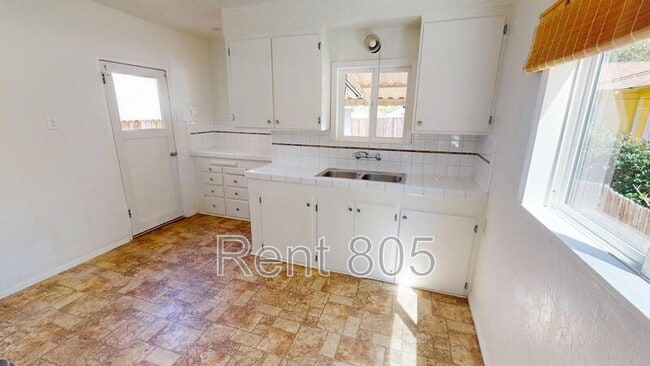 Building Photo - 9128 Nye Rd