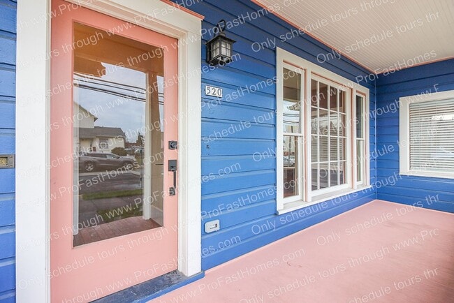 Building Photo - 520 6th St