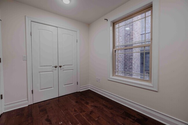 Building Photo - 74 Beacon Ave