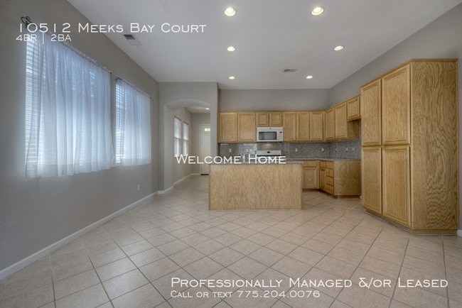 Building Photo - Breathtaking Double Diamond Home