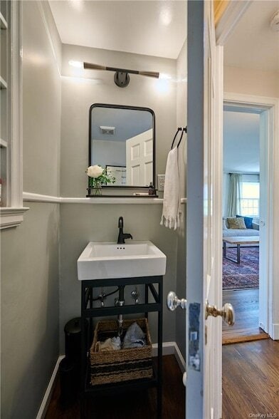 Building Photo - 11 Lebanon Rd