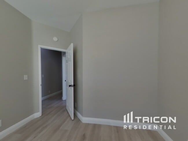 Building Photo - 43317 Sawgrass Ln