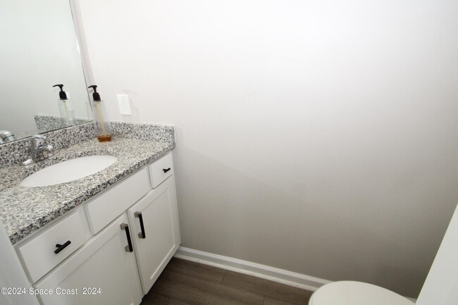 Building Photo - 695 Boughton Way