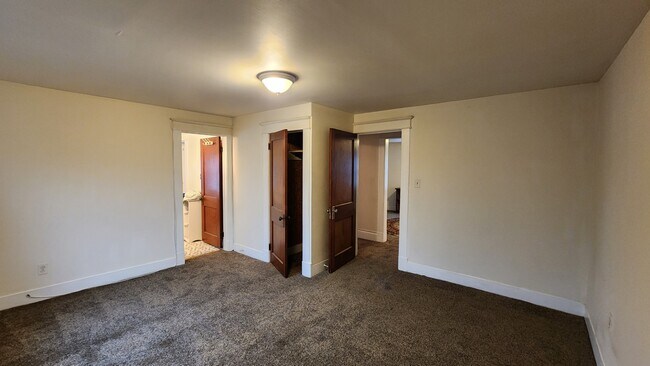 BR1 - 6909 Linden Ave