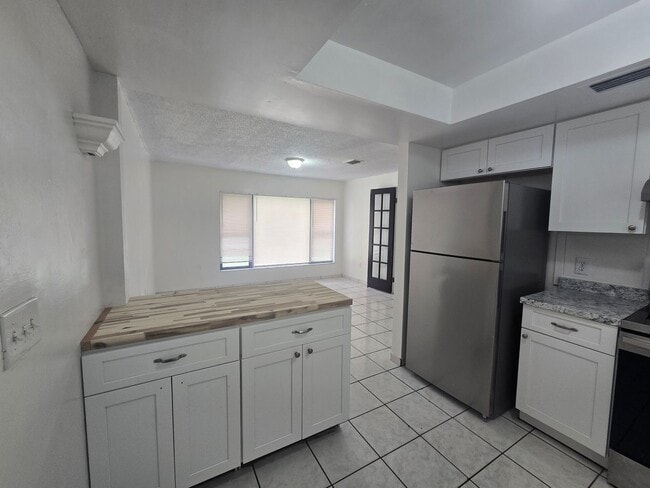 Building Photo - 3 bed / 2 bath plus den Home in Eatonville