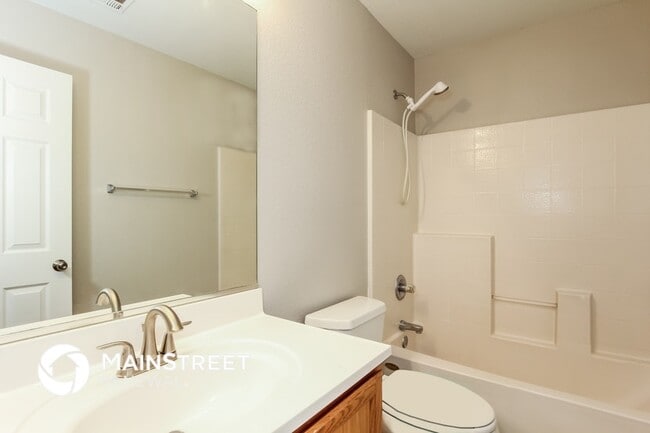 Building Photo - 7351 W Eugie Ave