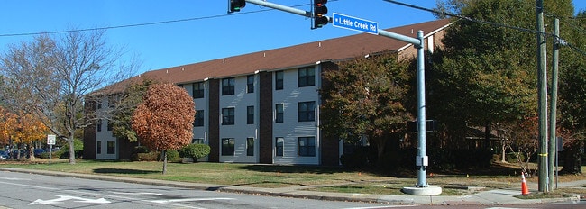 Building Photo - Tucker House