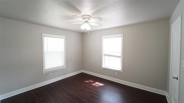 Building Photo - 313 E Columbia St