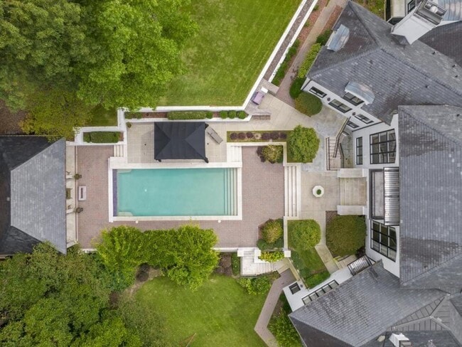 Building Photo - 997 Davis Dr NW