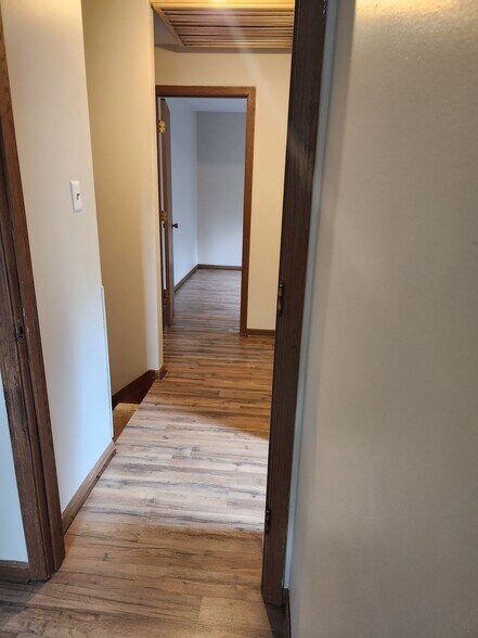 Building Photo - 4304 E Santa Anna Dr
