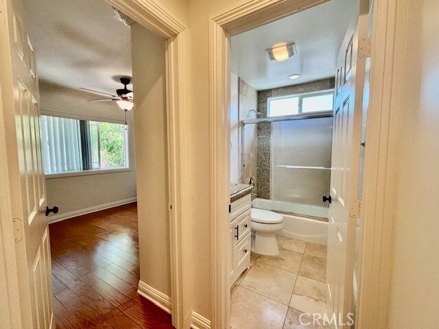 Building Photo - 685 W 18th St